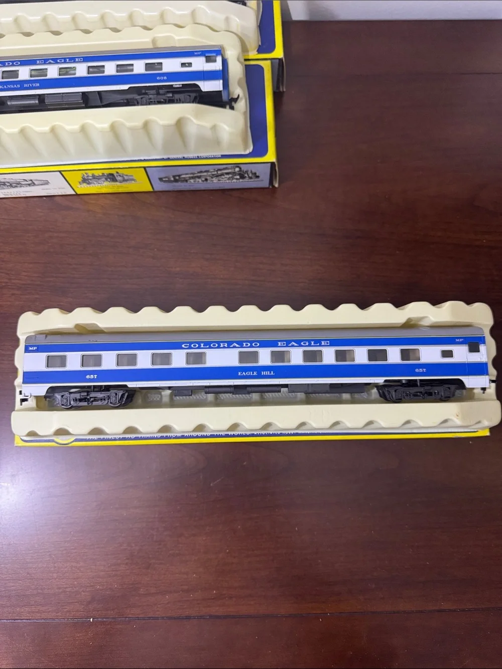 Rivarossi AHM The Colorado Eagle 1930’s HO 8 Constant Lighting Passenger Car Set